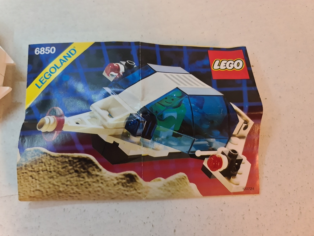 Sett 6850 fra Lego Space : Futuron serien.
Meget pent. Ingen misfarging.
Komplett med manual.