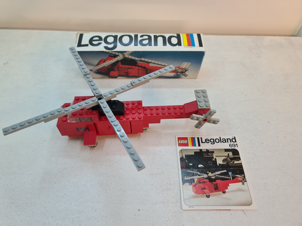 Sett 691 fra Lego Legoland serien.
Nydelig sett. 
Komplett med eske og manual.