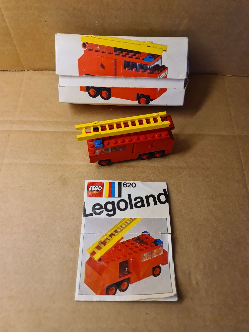 Sett 620-2 fra Lego Legoland serien.
Fint sett. Komplett med manual og eske.