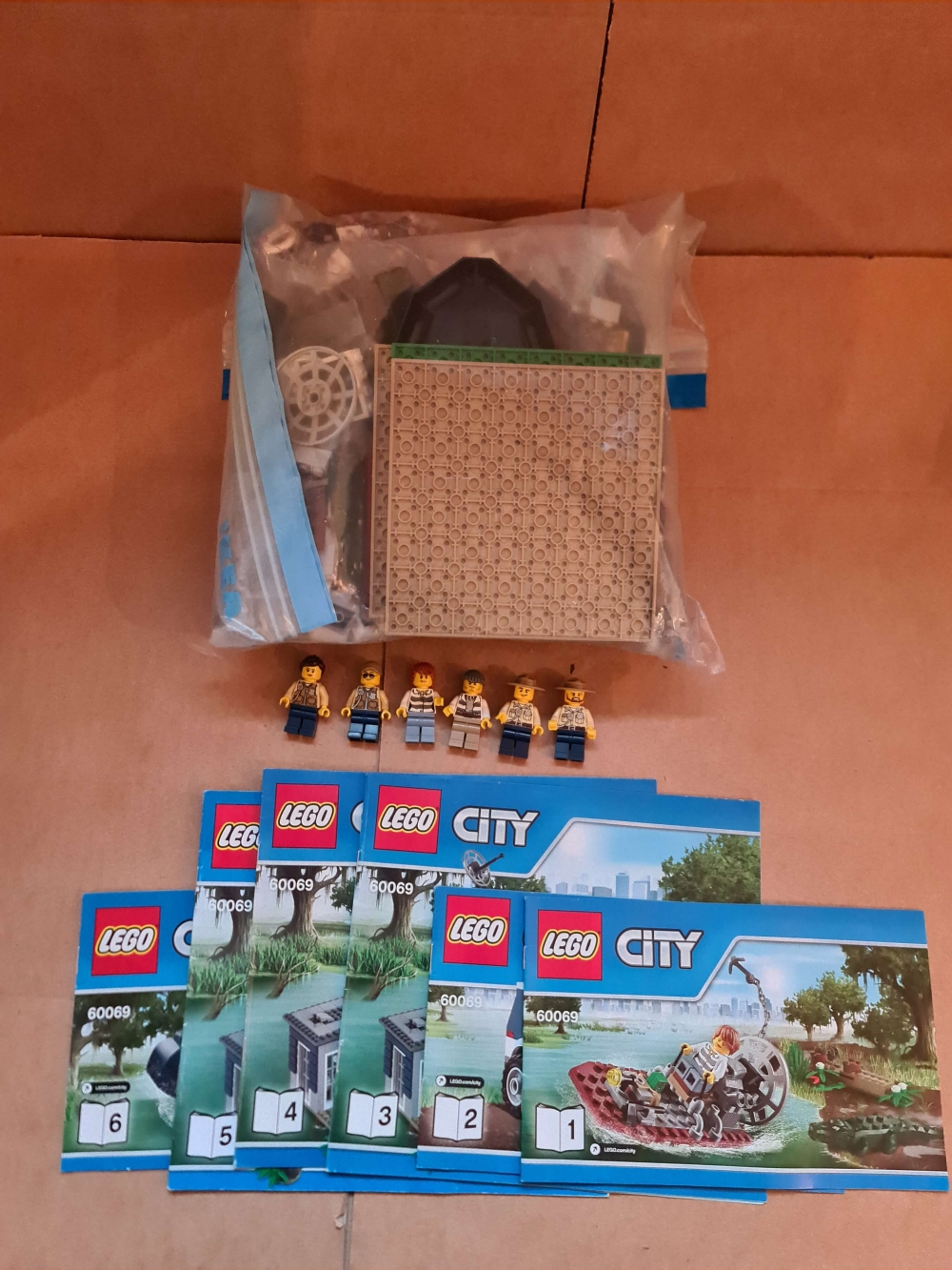 Sett 60068 fra Lego City serien.

Meget pent. Komplett med manualer.
