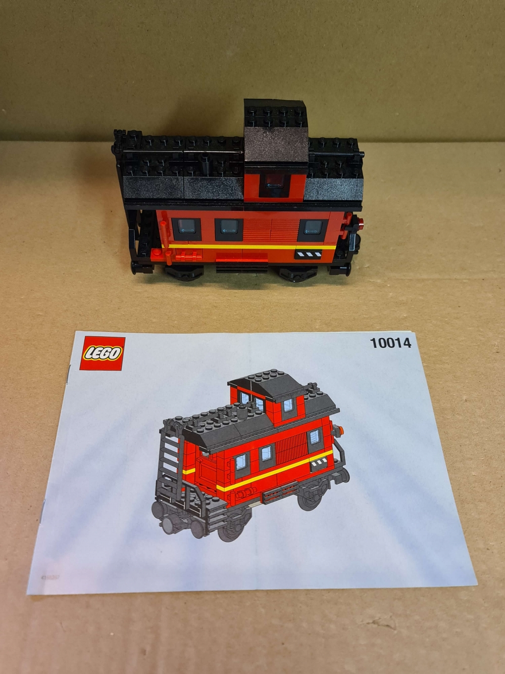 Sett 10014 fra Lego Train : 9V : My Own Train serien.
Meget pent. 
Komplett med manual.