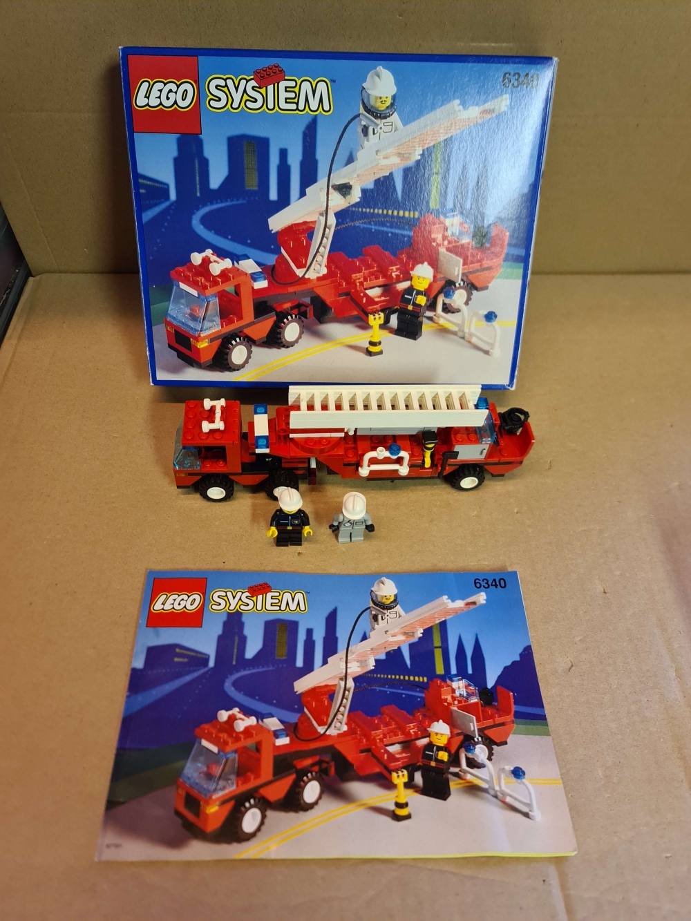 Sett 6340 fra Lego Classic Town serien. 

Nydelig sett. Komplett med eske (ikke innereske men usikker på om det skulle være det) og manual. 
