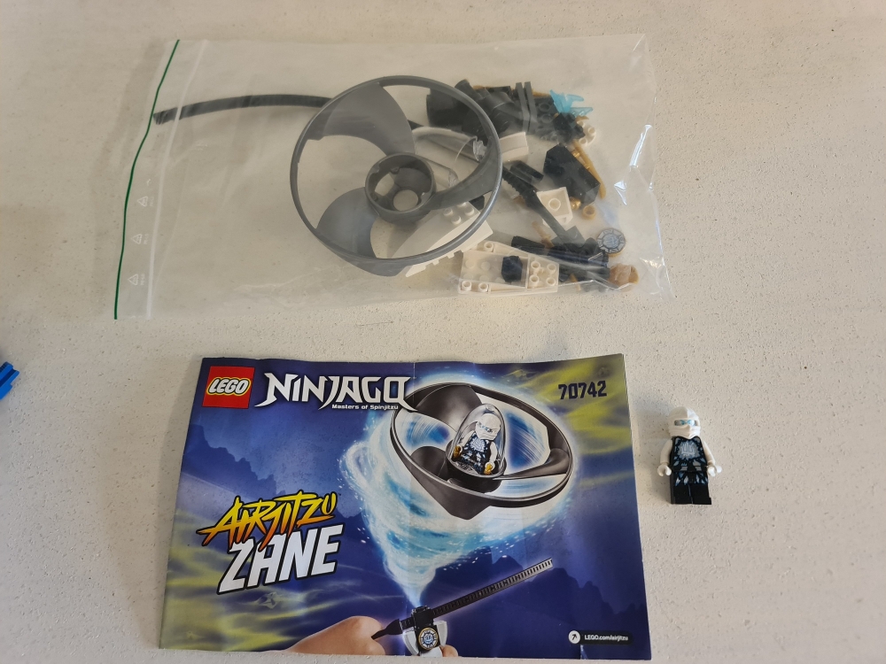 Sett 70742 fra Lego Ninjago : Possession serien.
Komplett med manual.
Som nytt.