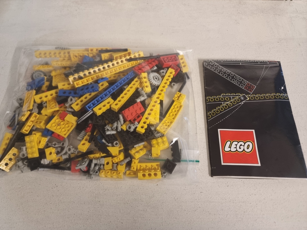 Sett 852 fra Lego Technic serien.
Flott sett. 
Komplett med manual.
