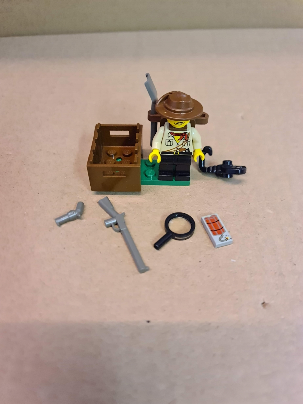 Sett 1094 fra Lego Adventurers : Desert serien.
Meget pent.
Komplett uten manual.