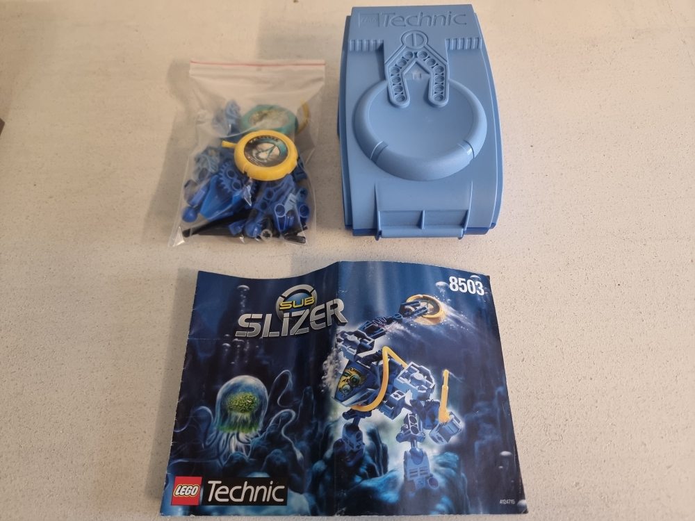 Sett 8503 fra Lego Technic : Slizer serien
Meget pent
Komplett med manual og boks.