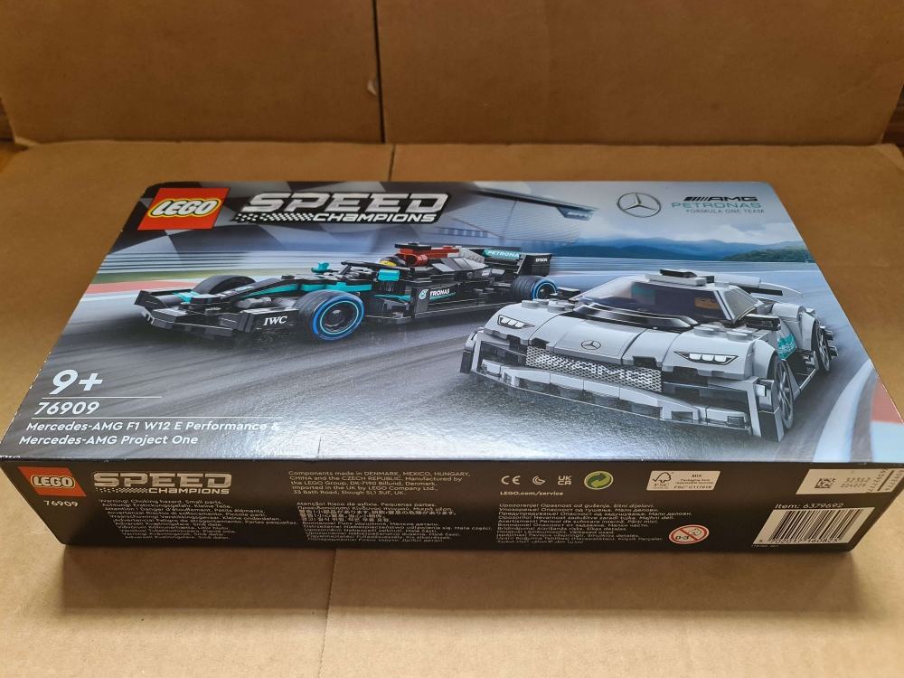 Sett 76909 fra Lego Speed Champions serien.
Nytt og forseglet.