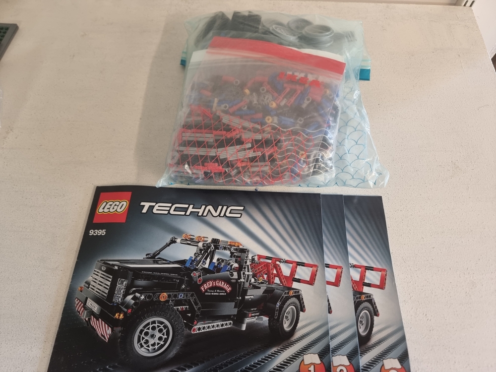 Sett 9395 fra Lego Technic serien.
Som nytt. 
Komplett med manualer.