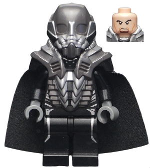 General Zod - Helmet, Cape
Komplett i god stand.