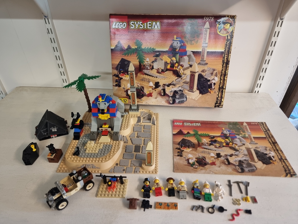 Sett 5978 fra Lego Adventurers : Desert serien.
Meget pent sett.
Komplett med manual og fin eske.
