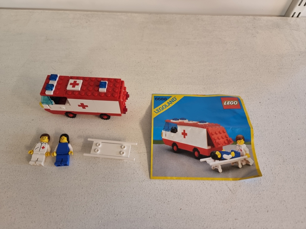 Sett 6688 fra Lego Classic Town serien.
Meget pent sett.
Komplett med manual.